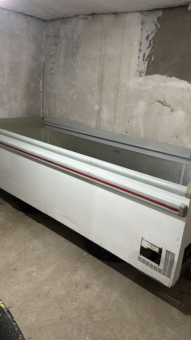 Витриные холодильники б.у