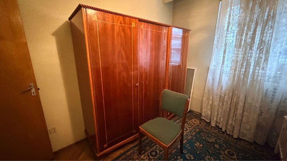 Vand mobilier in stare buna