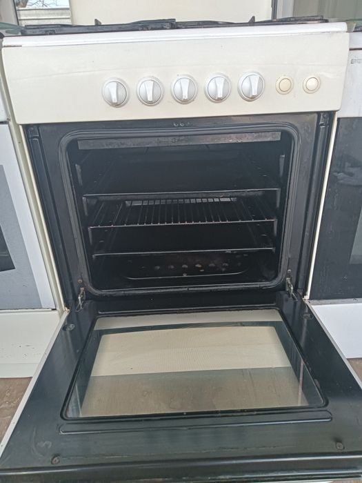 Продам газ плиту Bosch