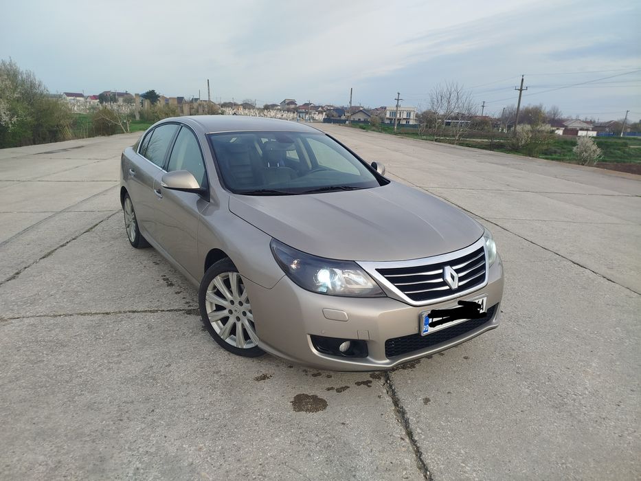 Renault latitude inițiale paris