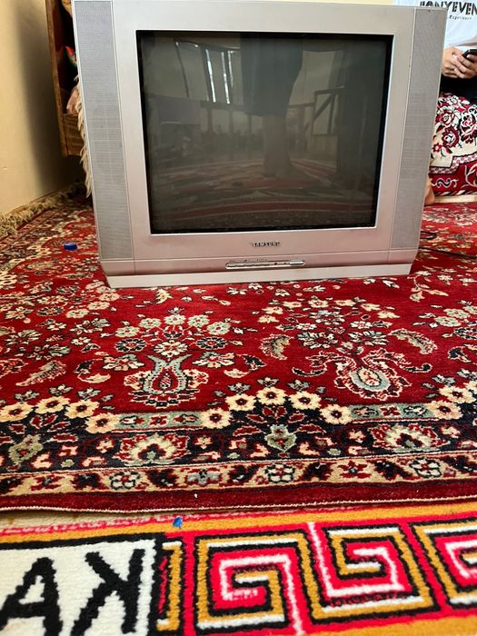 Телевизор PHILIPS