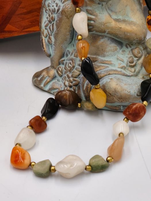 ВИНТИДЖ КОЛИЕ С  ЕСТЕСТВЕНИ минерали,КАМЪНИ, ахат оникс, кварц