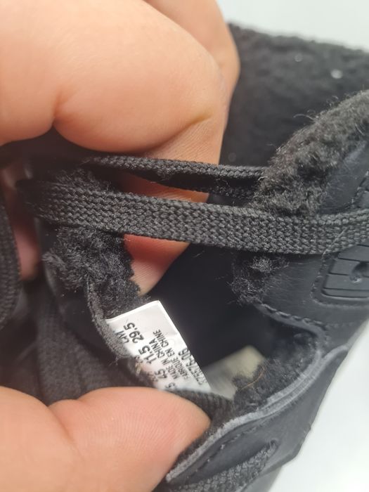 Кецове Puma 

Чисто нови без кутия.

Размер 45 стелка 29.5 см.

Цена 7