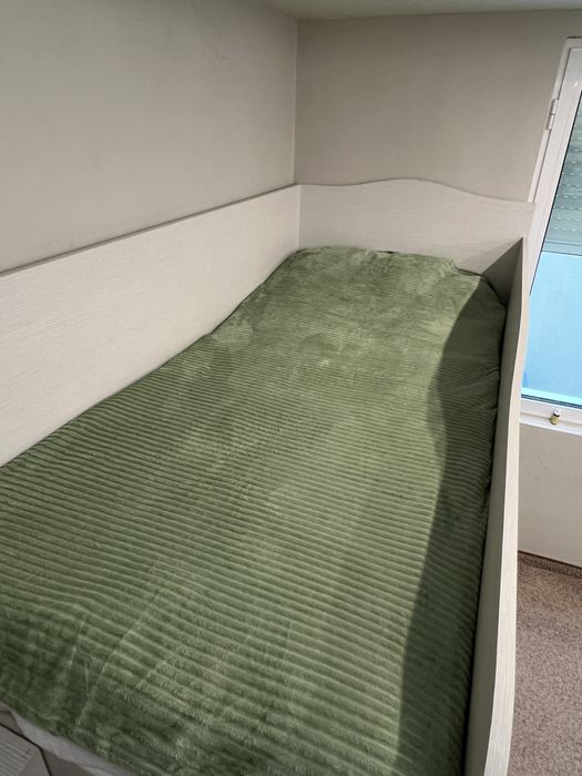 Двуетажно легло + шкафчета + матрак