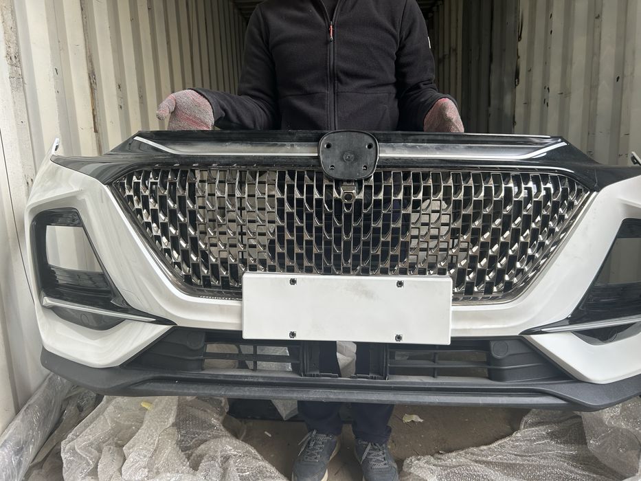 Бамперы (перед и задние)