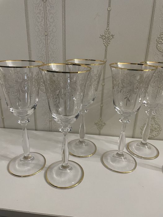 Продам богемия фужеры.