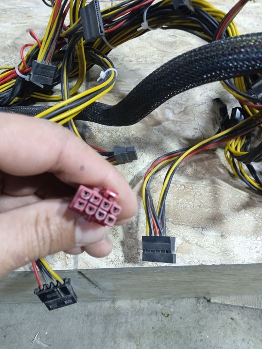 Silniy Blok pitaniya 1600w