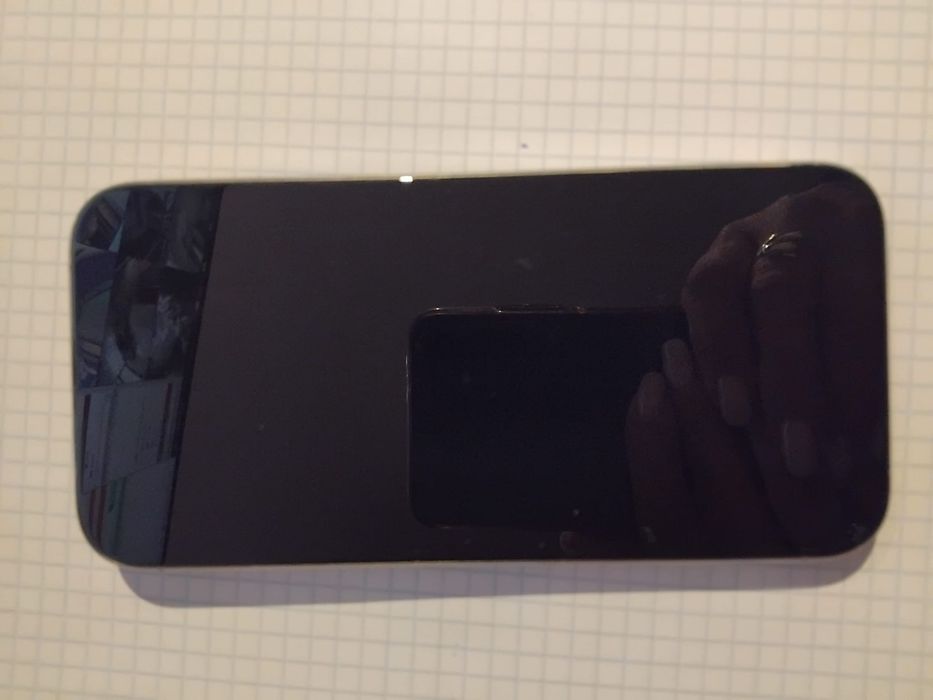 Iphone 15 PRO 256 MB , natural titaniim, baterie 88%