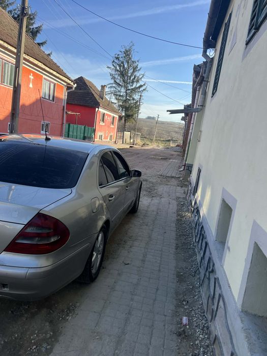 Mercedes-benz  E 220cdi