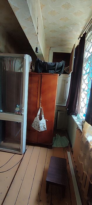 Продажа Юнусабад- 6 2/1/4 под офис магазин 1 линия вдоль дороги 55м