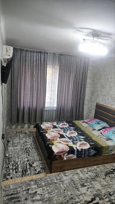 Чиланзар 5. Кирпич . Продается 1 комнатная квартира Срочно.