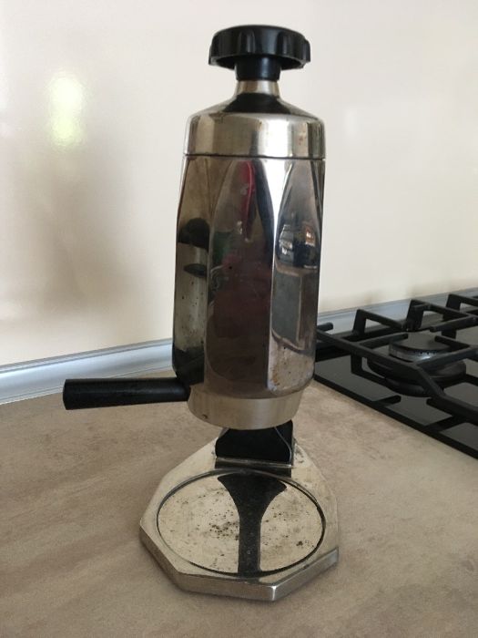 Стара руска кафеварка завод" Динамо"