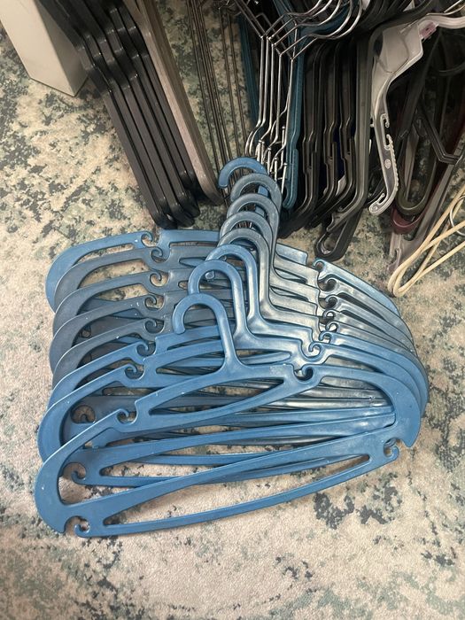 Вешалки плечики для одежды