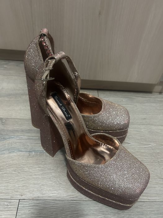 Блестящи токчета 15 см