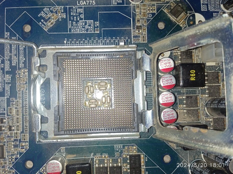 Материнская плата Gigabyte