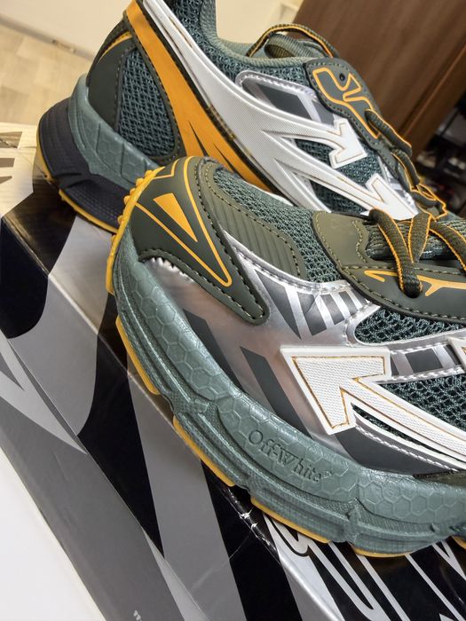 Adidasi Off White Be Right Back