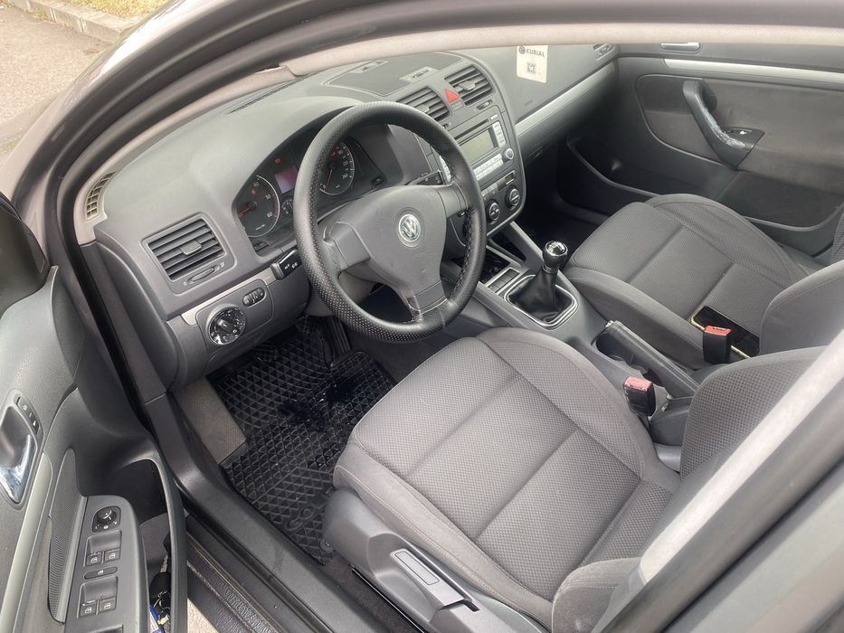 Vand golf 5 anul 2004 in perfecta state de functionare