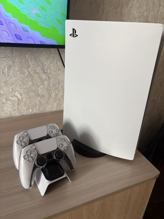 Playstation 5 отличном состояний