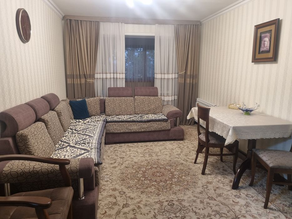 Продаётся 3х комнатная квартира возле метро БИЙ.