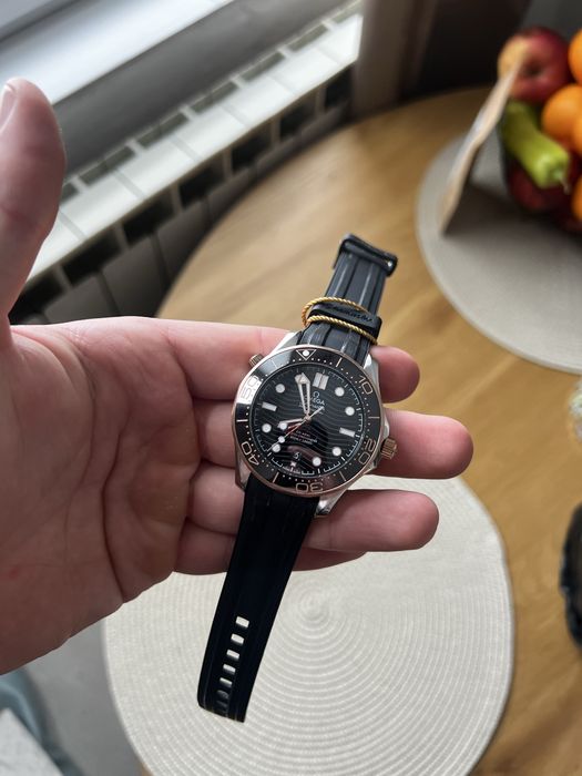 Omega Seamaster Diver 300M Yellow Gold Rubber Strap