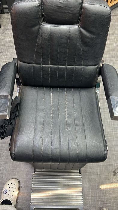 Продаются кресла для барберов