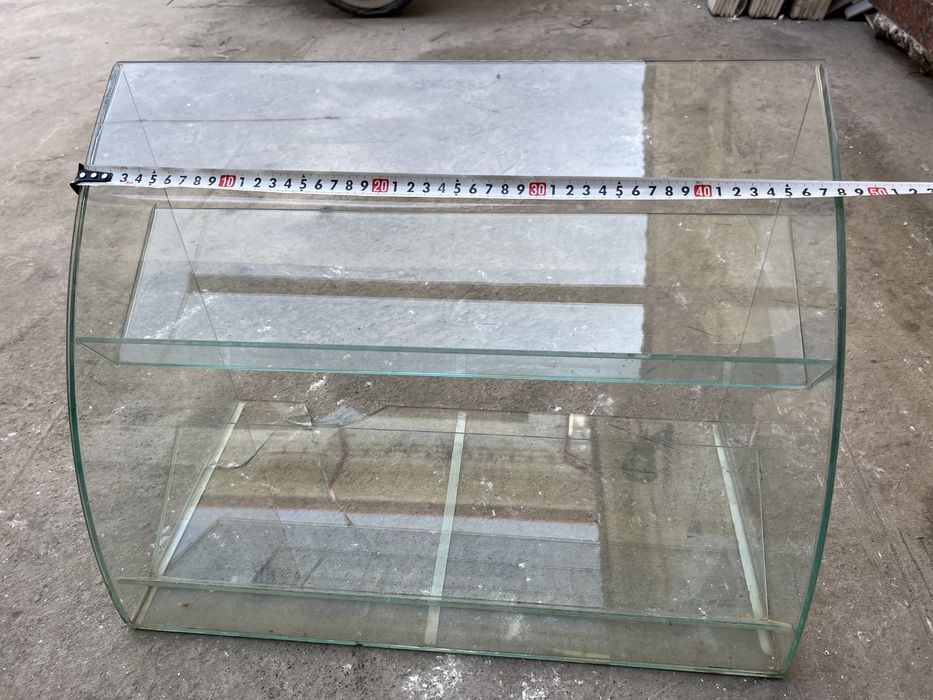 Стеклянная мини витрина для рекламы жевачки сигарет