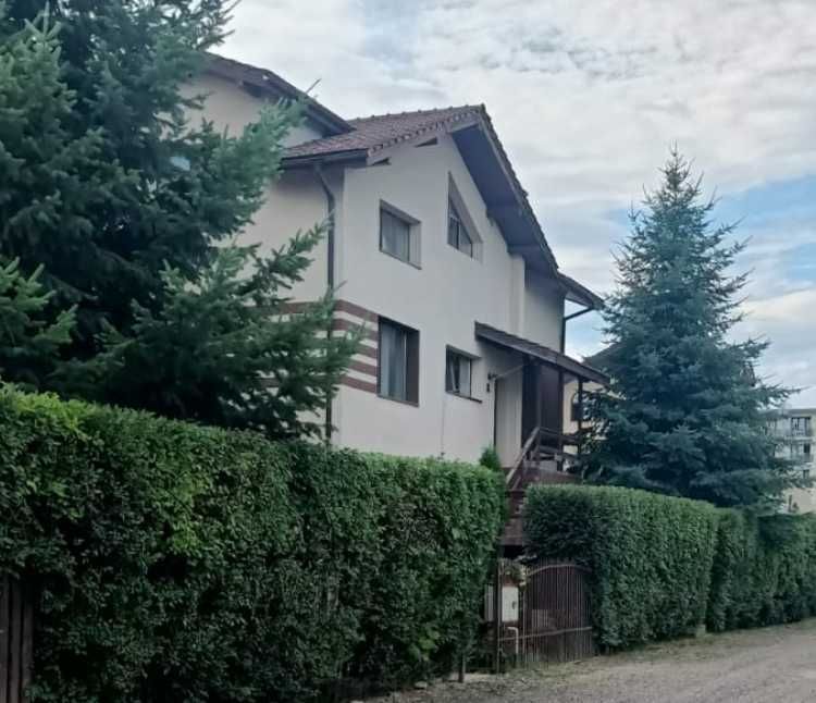 Inchiriez in vila Moara de Vant ap2cam, f.mare, mobilat, parcare et2