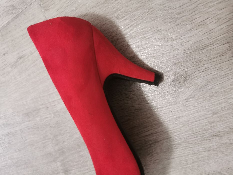 Pantofi cu toc dama
