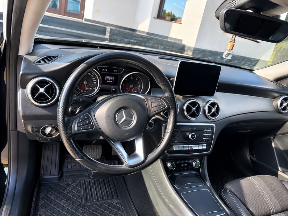 Mercedes-Benz GLA 180d | 2018 | 1.5 Diesel | Jante 18"