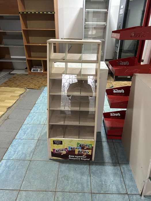 Шкафы для магазина
