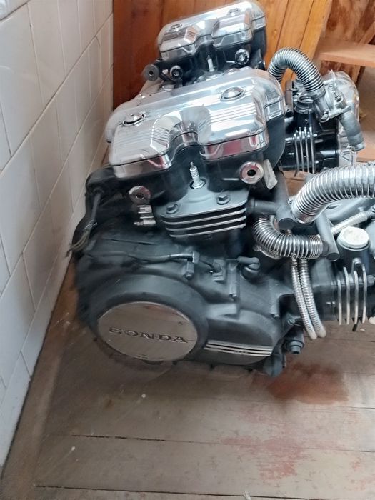 2 броя двигатели Хонда Магна 750