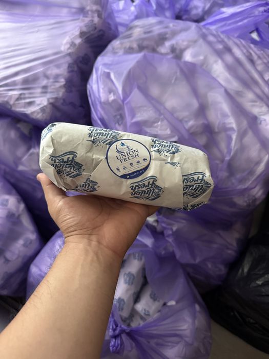 Sochiqlarni yuvib yetqazib berish xizmati biznesi sotilafi