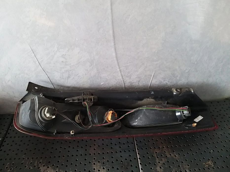 Stop tripla lampa stanga ford fiesta 5 jh jd facelift 6s6113405b
