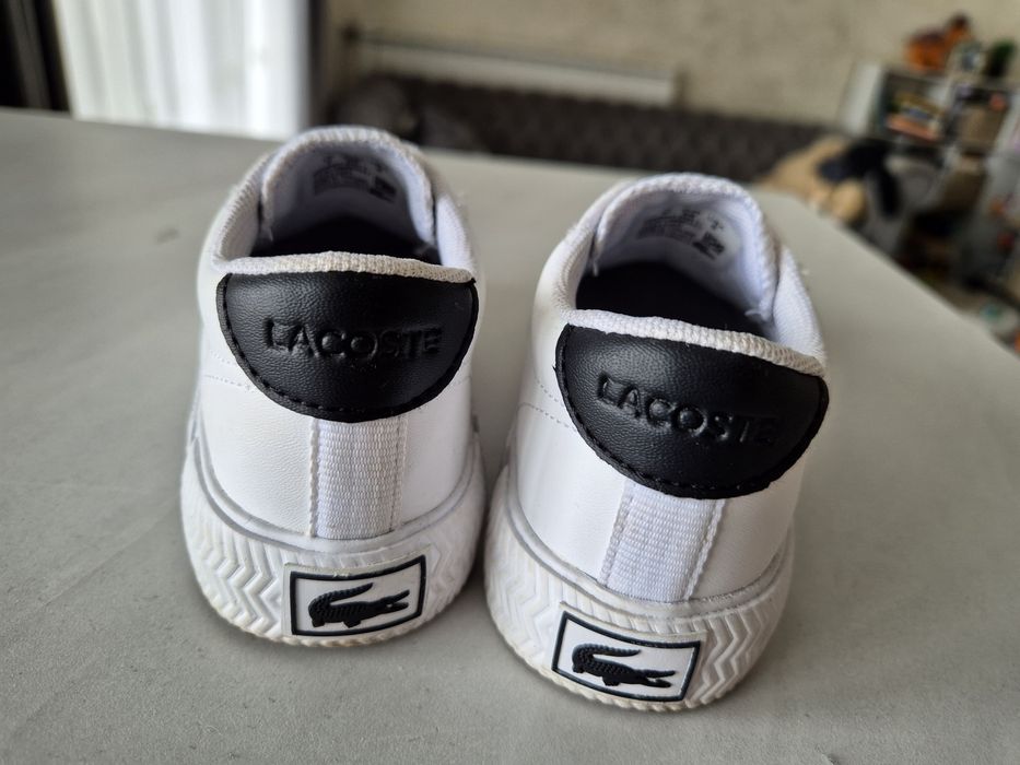Adidasi Lacoste copii