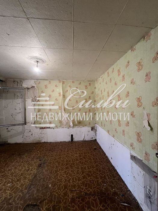 Продава се Едностаен апартамент в Шумен, Тракия - 37 кв.м за 696 €/кв.м - Снимка #3