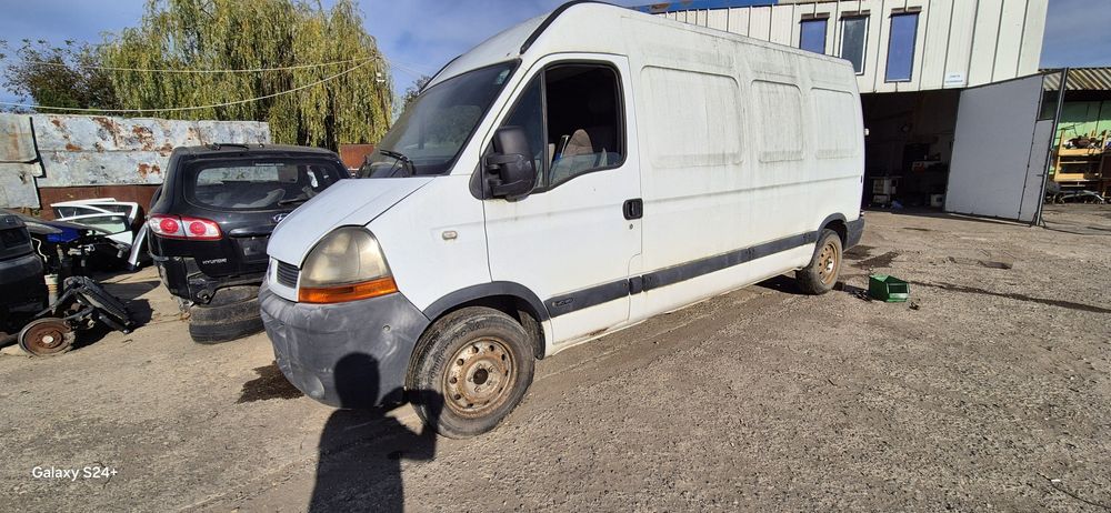 Dezmembram Renault Master