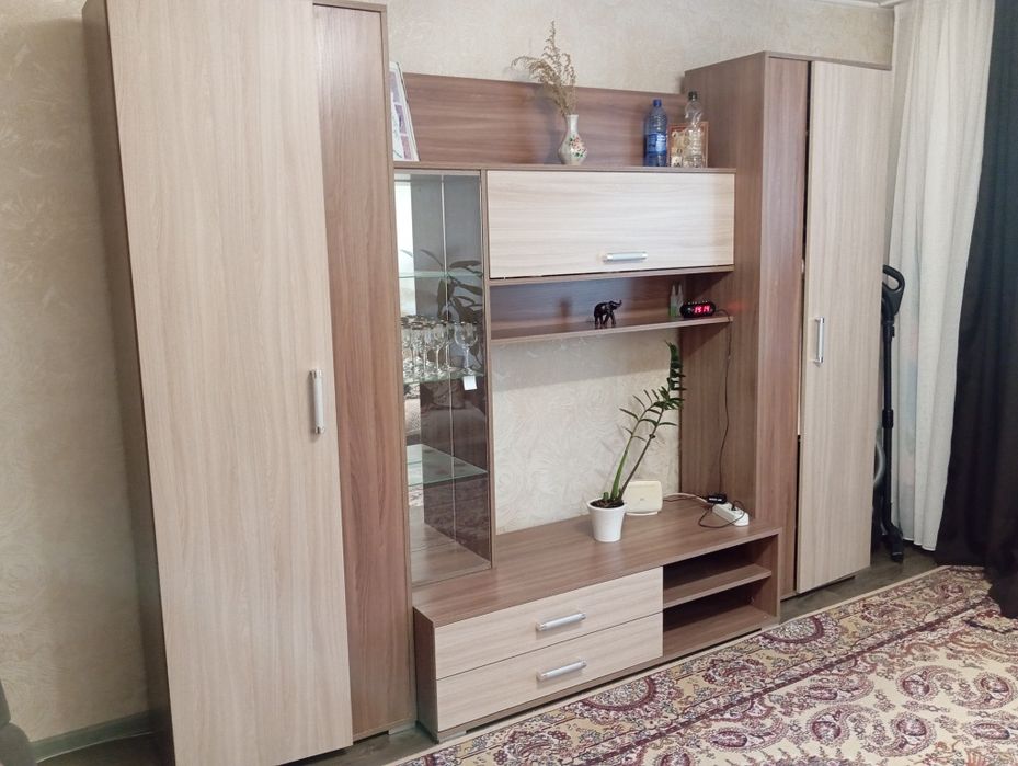 Продам стенку для зала