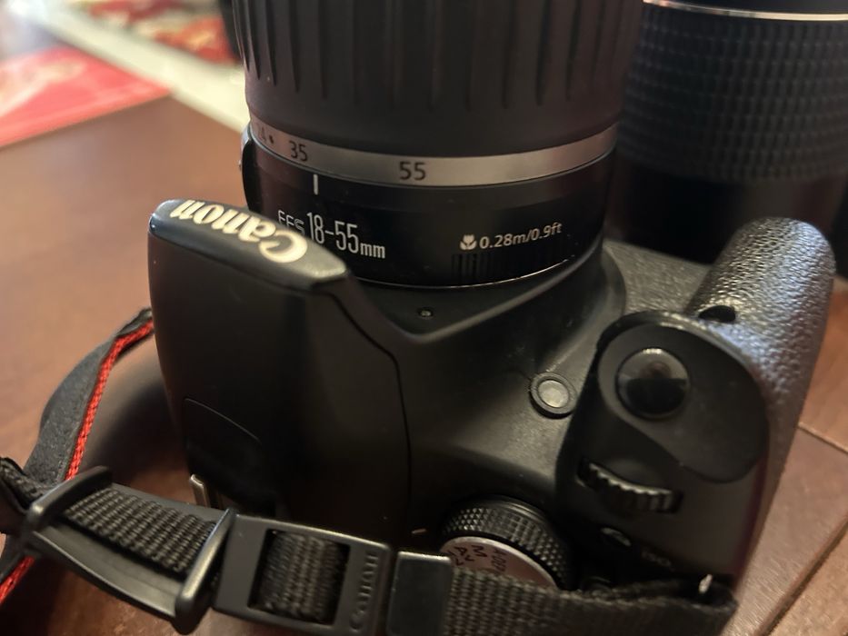 Продавам фотоапарат Canon 500D в много добро състояние