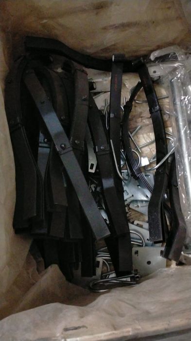 Продам рессоры новый