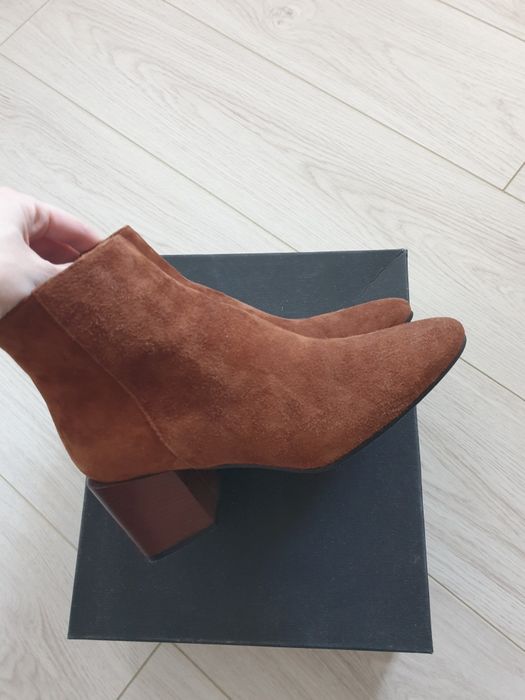 Продам ботильоны 37 рос размер