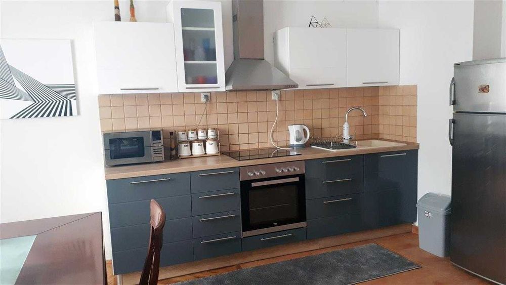 Дава се под наем Тристаен апартамент в Пловдив, Център - 75 кв.м за 255 € - Снимка #4