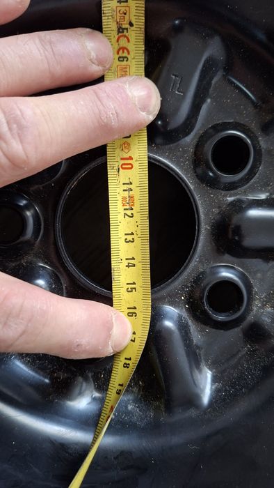 Патерици-резервна гума