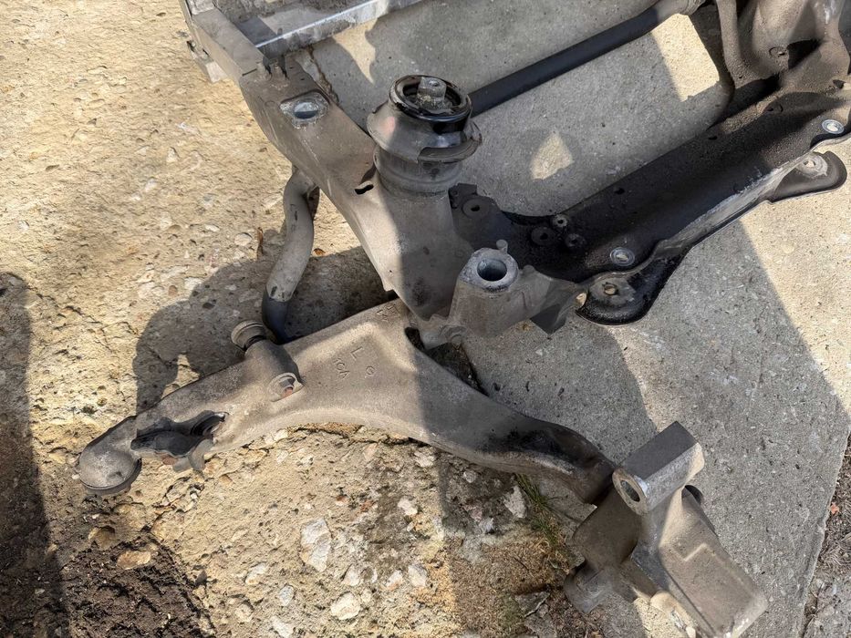 Преден мост за Infiniti FX35 FX37 Инфинити ФХ35 ФХ37