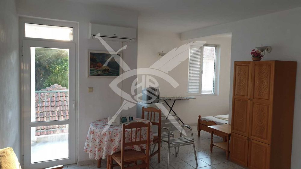 Четириетажна къща- Несебър