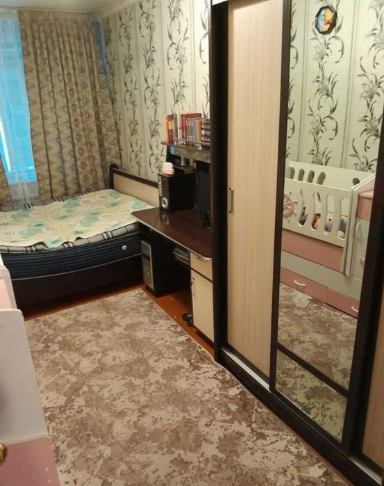 Квартира продается метро Мирзо Улугбек 2/3/4 балкон 2/6 Чиланзар 4 кв