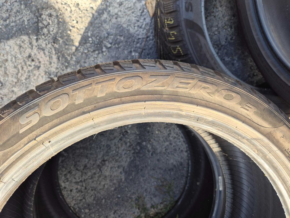 2 Anvelope de IARNA - 235/40/19 98V - PIRELLI Sottozero - CA NOI - DOT 2020 !