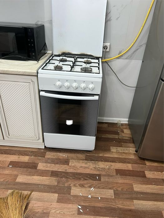 Газ плита, өте жақсы жағдайда төрт көзді