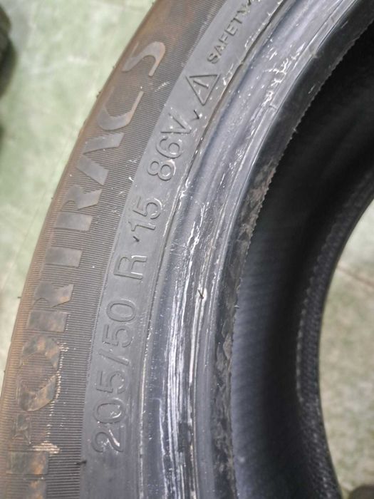 2 anvelope 205/50 R15 Vredestein
