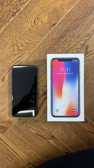 iPhone X с коробкой