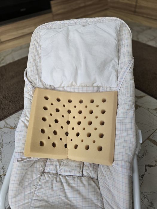 Детски шезлонг + 2 детски възглавнички